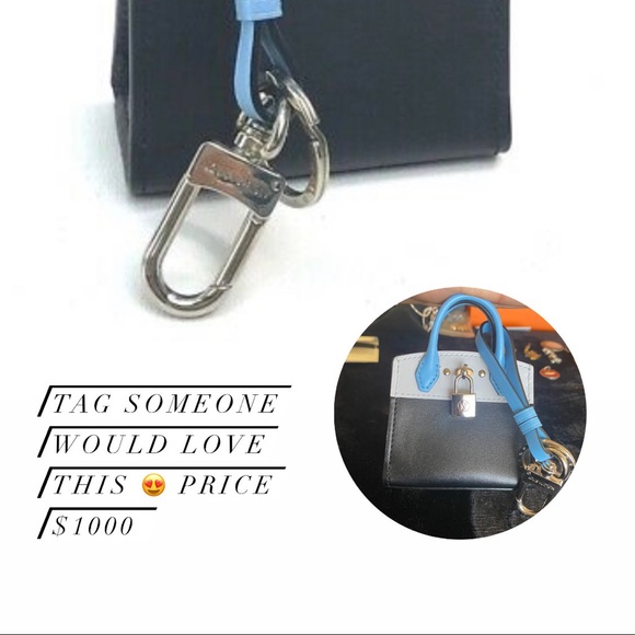 Louis Vuitton cite stemmer bag charm key ring key holder 🗝👛💯 Authentic - Picture 10 of 10
